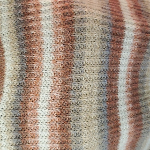 Striped sweater 😊 - Picture 2 of 4